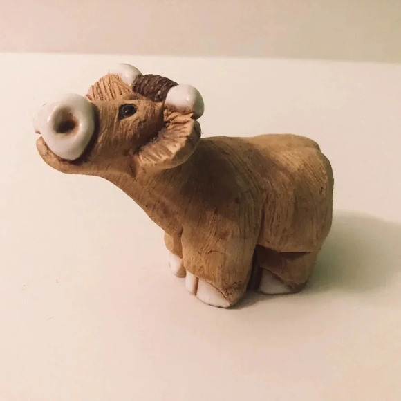 Vtg Artesania Rinconada Bull Cow Figurine  Hand Made 3 Inch Tall - Picture 2 of 13